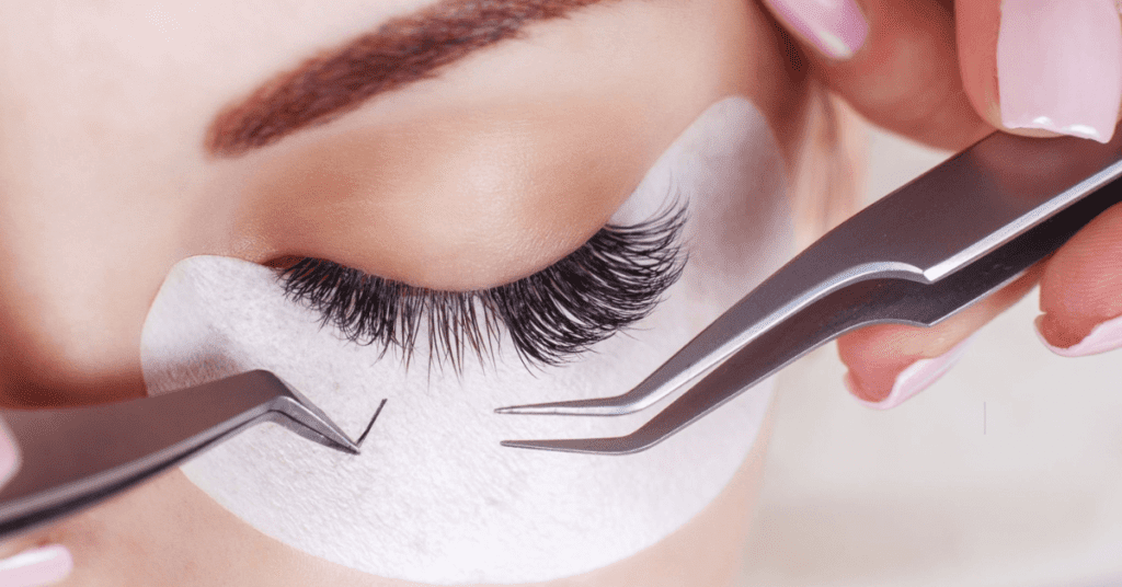 How Long Do Eyelash Extensions Last